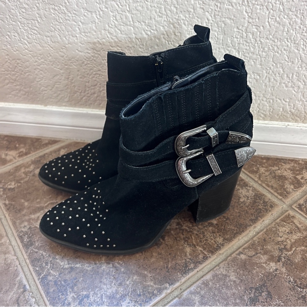 Steve Madden Black Western Buckle Ankle Boots - Picture 7 of 11